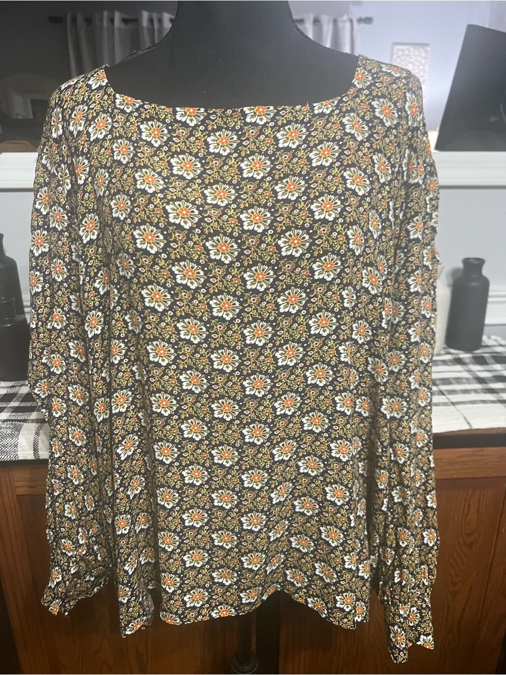 Loft-Women’s Floral Print Blouse in Black and Olive